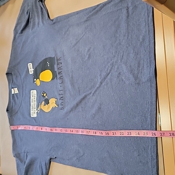 M&O Gold Size M Banif Canada "I'll Fight You With My Bear Hands" T Shirt - Picture 9 of 10